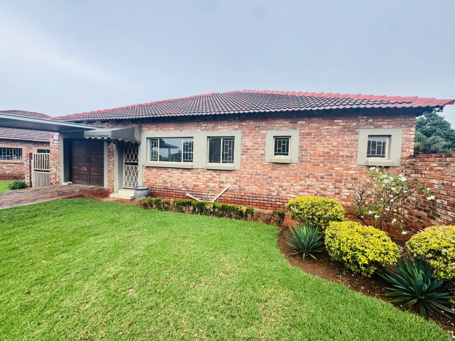 3 Bedroom Property for Sale in Flamwood North West